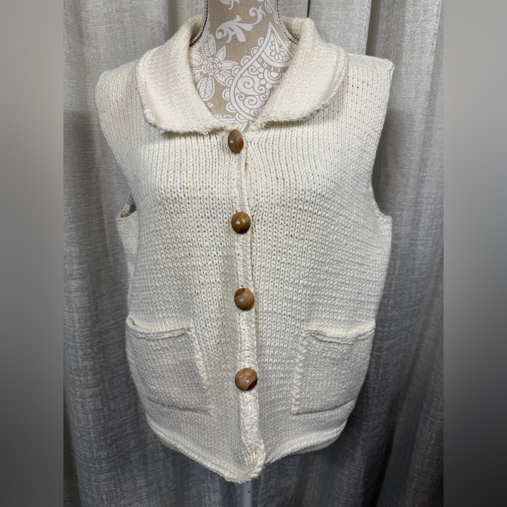 Cream Knit Button Front Sleeveless Vest w/ Wooden Buttons Cottagecore - Picture 2 of 4